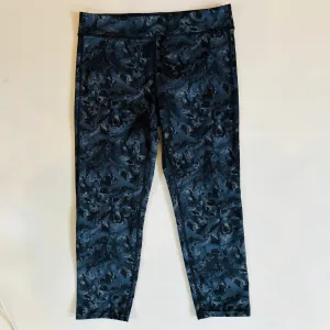 Activewear Capri Leggings, 14-16 years // Lolë