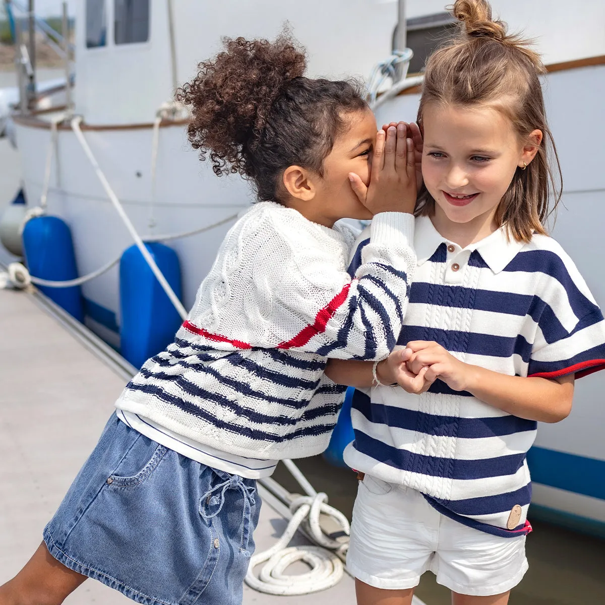 Chandail en tricot crème à rayures, enfant || Cream striped knitted sweater, child