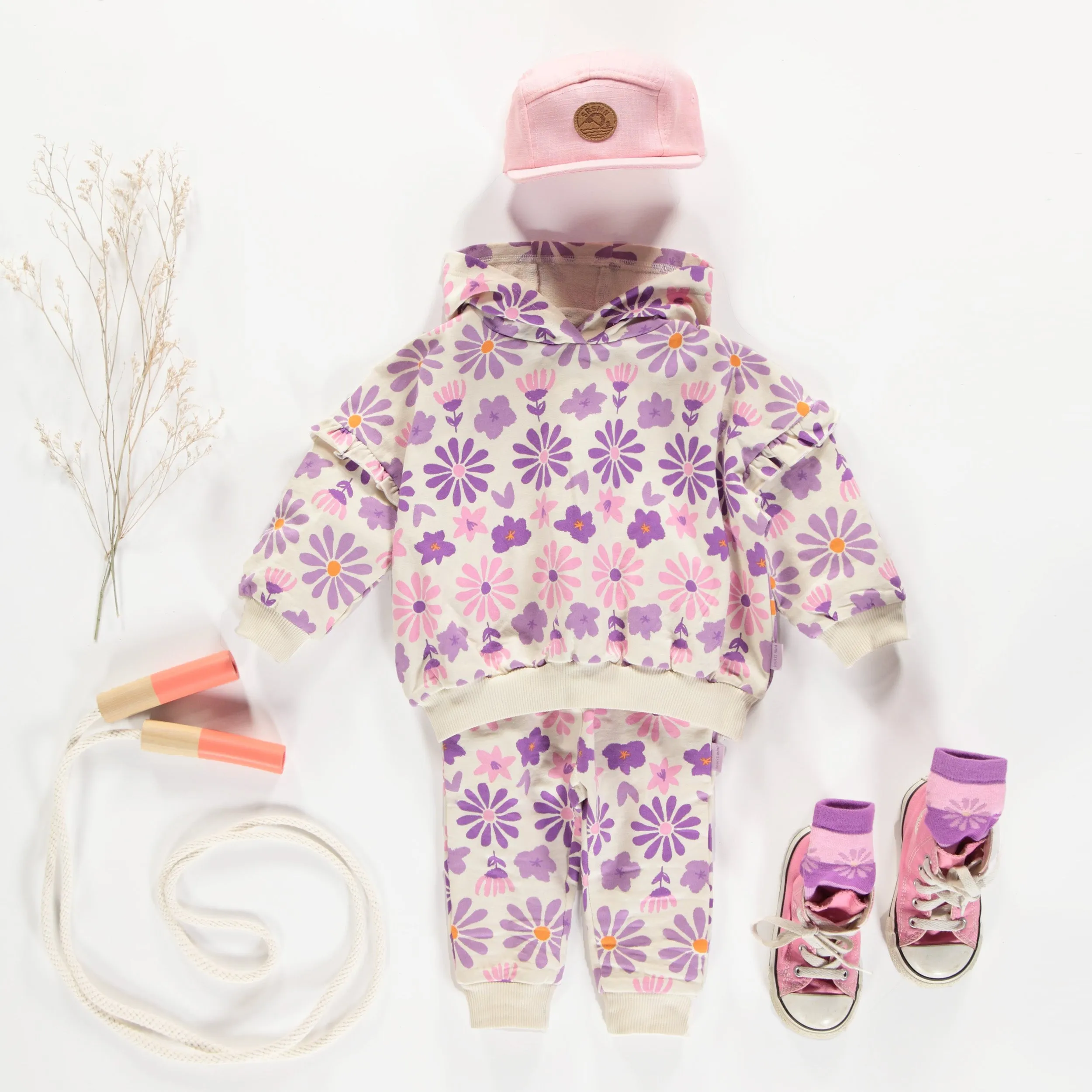 Pantalon crème fleuri mauve en coton français, bébé || Cream pants with purple floral print in French terry, baby