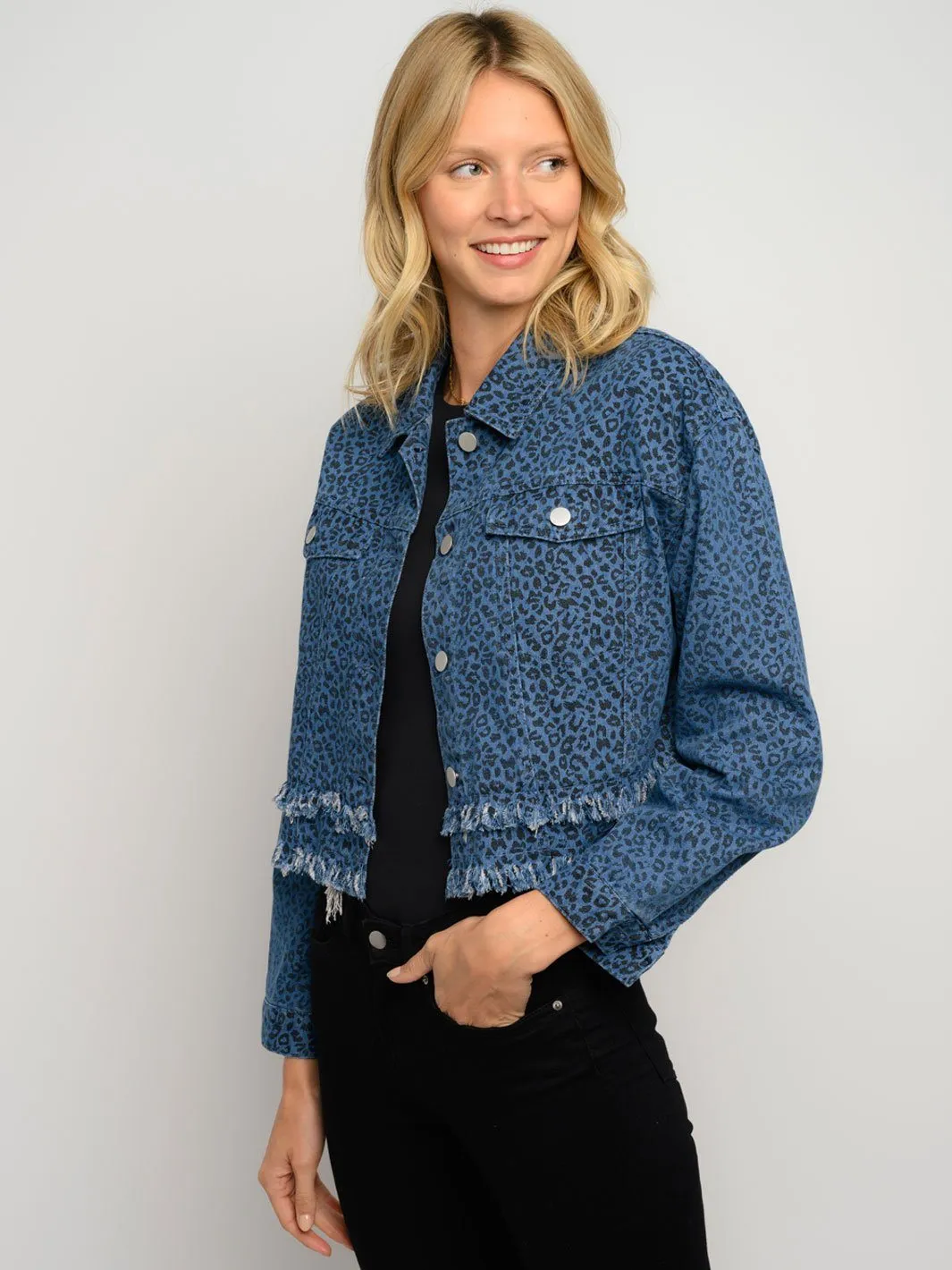 WOMEN'S LONG SLEEVE DOUBLE FRAYED DETAIL ANIMAL PRINT JACKET