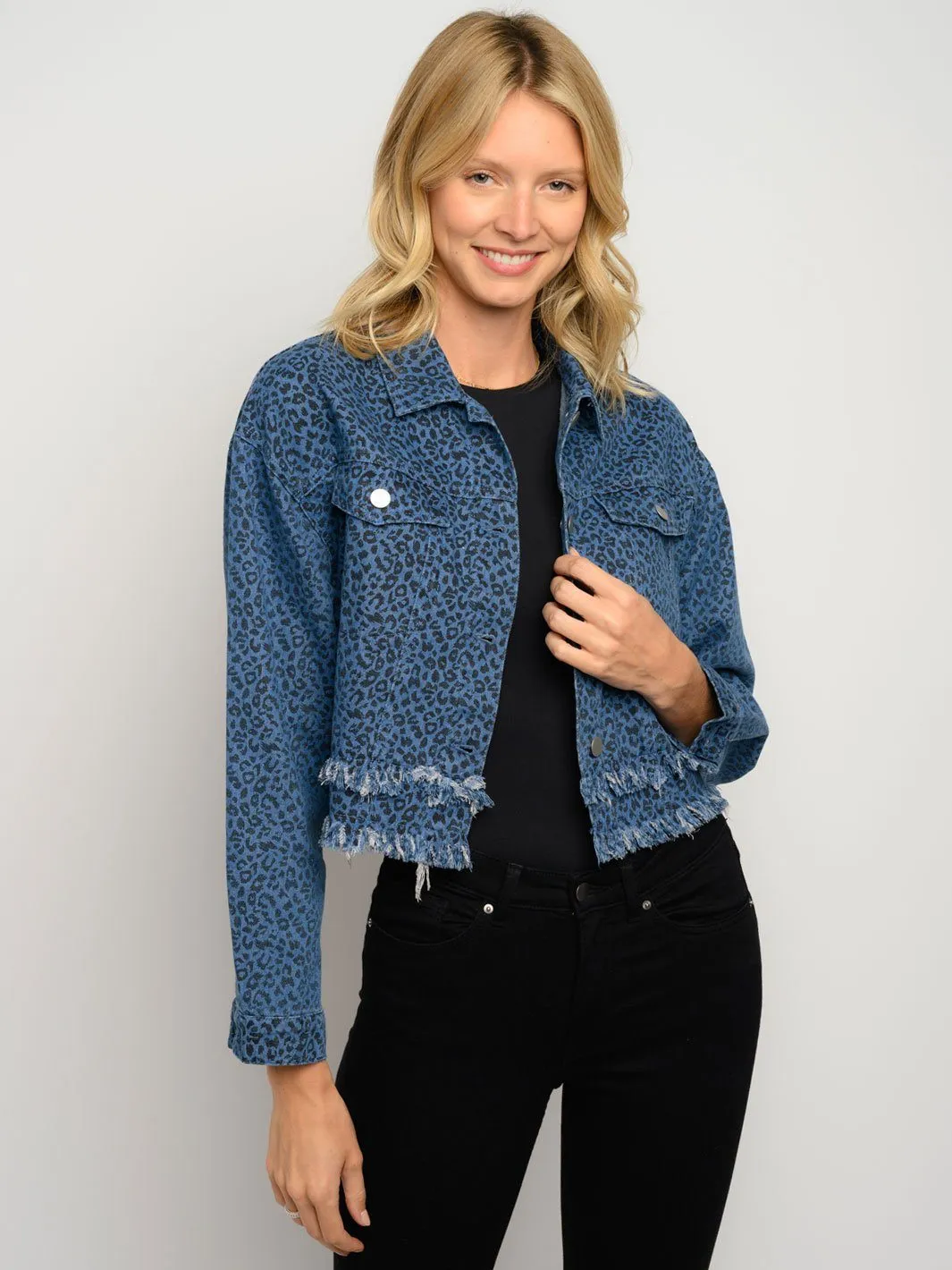 WOMEN'S LONG SLEEVE DOUBLE FRAYED DETAIL ANIMAL PRINT JACKET